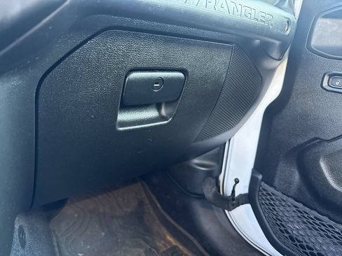 Used 2023 Jeep Wrangler Unlimited Sport AWD/4WD image 34
