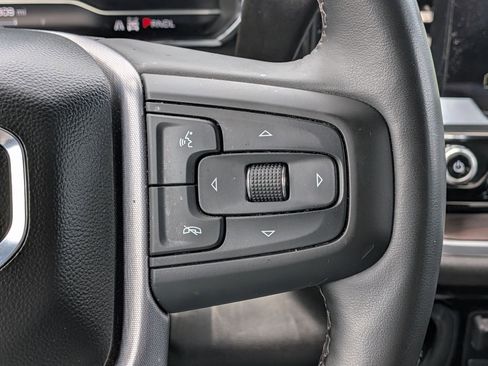 Used 2025 GMC Sierra 1500 SLT AWD/4WD image 19