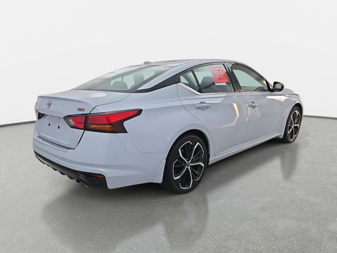 Certified 2023 Nissan Altima 2.5 SR w/ SR Premium Package image 5