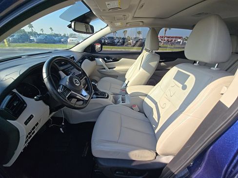 Used 2022 Nissan Rogue Sport SL w/ Premium Package AWD/4WD image 7