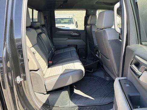 Used 2024 Chevrolet Silverado 1500 ZR2 AWD/4WD image 26
