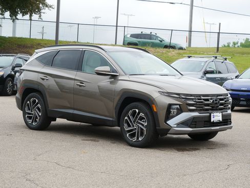 Used 2026 Hyundai Tucson Limited AWD/4WD image 4