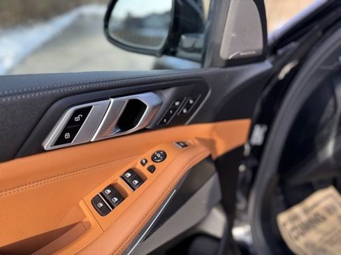 Used 2020 BMW X5 xDrive50i w/ Luxury Seating Package image 9