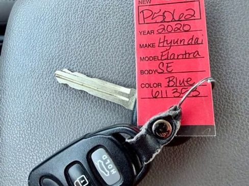 Used 2020 Hyundai Elantra SE image 39