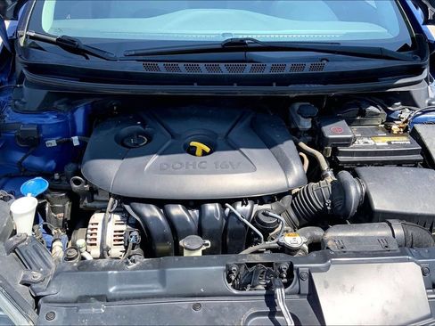 Used 2015 Hyundai Elantra SE FWD image 26