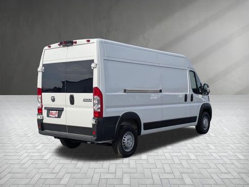 Used 2024 RAM ProMaster 2500 FWD image 5