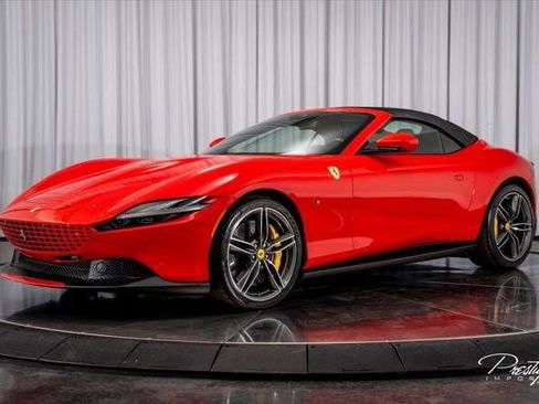 Used 2024 Ferrari Roma Spider RWD image 9
