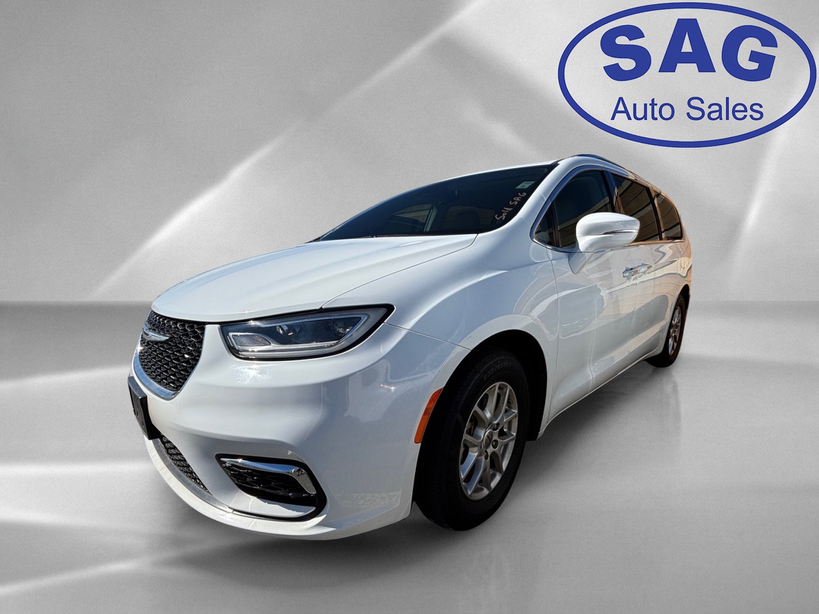 Used 2021 Chrysler Pacifica Touring-L FWD image 5