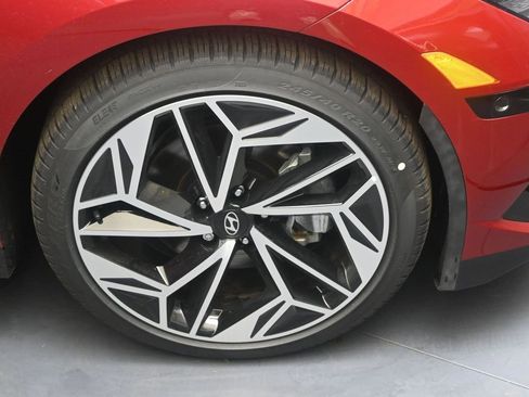 Used 2024 Hyundai Ioniq 6 Limited image 9