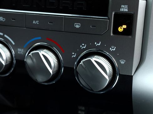 Used 2018 Toyota Tundra SR5 image 12