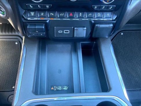 Used 2021 GMC Sierra 2500 Denali w/ Denali Ultimate Package AWD/4WD image 34