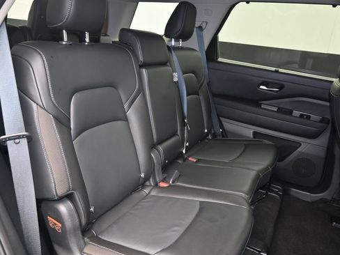 Used 2023 Nissan Pathfinder SL w/ Lighting Package (N92) AWD/4WD image 21