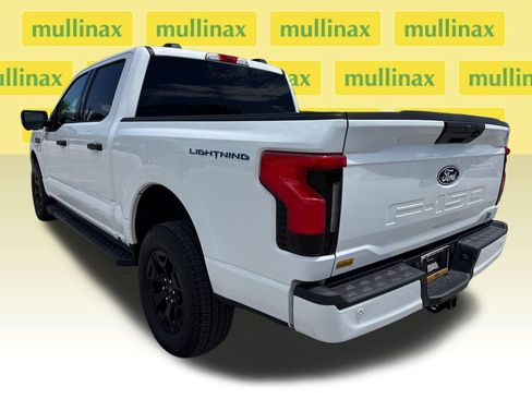 Used 2025 Ford F150 Lightning XLT AWD/4WD image 9
