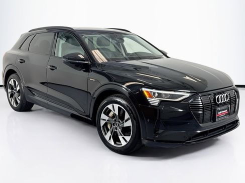 Used 2021 Audi e-tron Premium w/ Convenience Plus Package image 3