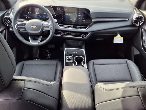 New 2026 Chevrolet Equinox LT w/ Convenience Package II image 9