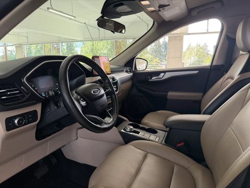 Used 2020 Ford Escape SEL FWD image 16