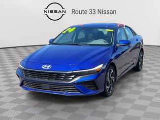Used 2024 Hyundai Elantra SEL w/ Convenience Package FWD video 2