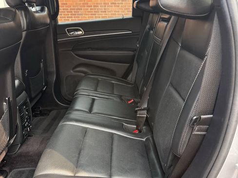 Used 2016 Jeep Grand Cherokee Limited w/ Luxury Group II AWD/4WD image 13