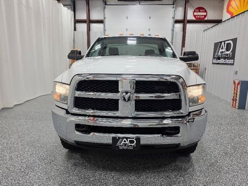 Used 2017 RAM 3500 Tradesman w/ Chrome Appearance Group AWD/4WD image 5