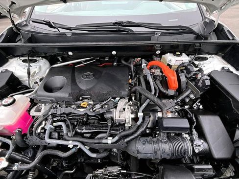 Used 2021 Toyota RAV4 XLE Premium image 10