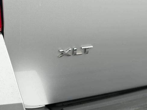 Used 2017 Ford Expedition XLT AWD/4WD image 13