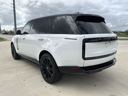 Used 2023 Land Rover Range Rover Long Wheelbase SE AWD/4WD image 10