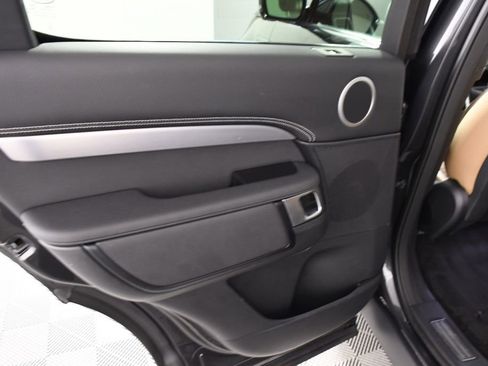 Used 2024 Land Rover Discovery Dynamic SE AWD/4WD image 26