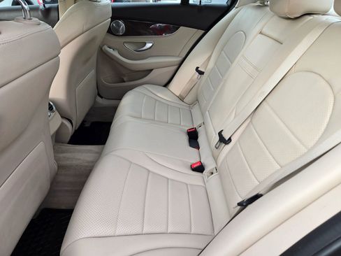 Used 2016 Mercedes-Benz C 300 4MATIC Sedan image 51