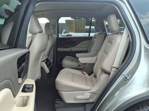 Certified 2023 Lincoln Aviator Reserve w/ Equipment Group 201A AWD/4WD image 25