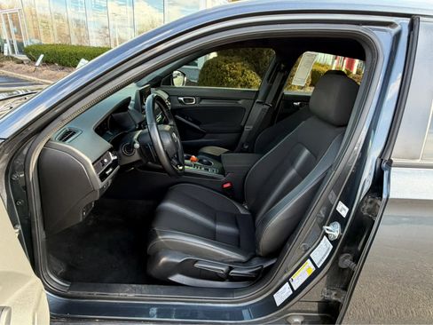 Used 2023 Honda Civic Sport image 12