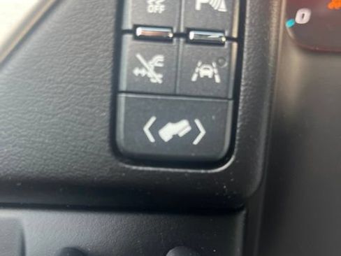 Used 2019 GMC Yukon Denali w/ Denali Ultimate Package AWD/4WD image 11