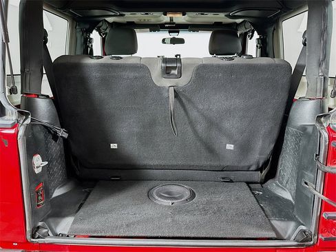 Used 2018 Jeep Wrangler Sport image 16