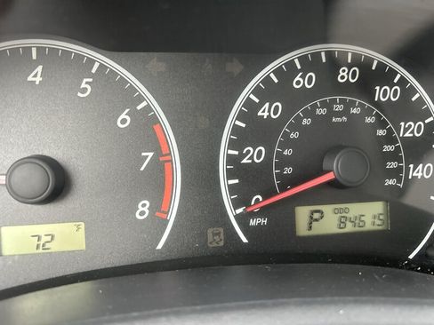 Used 2013 Toyota Corolla L FWD image 14