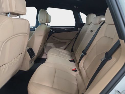 Used 2022 Porsche Macan AWD/4WD image 14