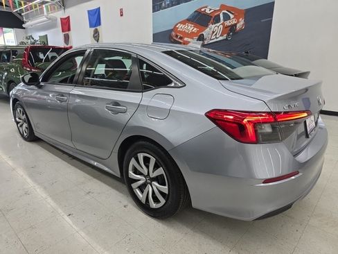 Used 2023 Honda Civic LX image 4