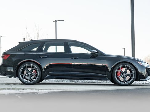New 2026 Audi RS 6 performance image 3