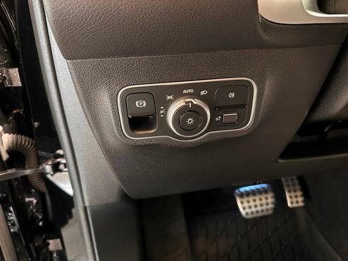 Certified 2024 Mercedes-Benz GLB 250 4MATIC image 16