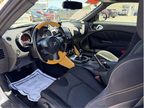 Used 2019 Nissan 370Z Coupe w/ Z34 Heritage Edition - White RWD image 3