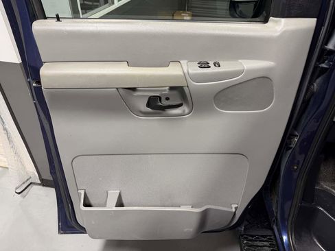 Used 2006 Ford E-350 and Econoline 350 XL image 12