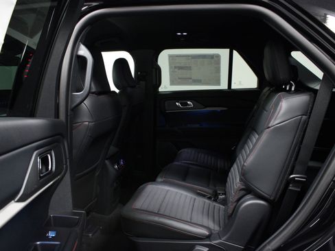 New 2026 Ford Explorer ST-Line w/ ST-Line Street Pack image 13