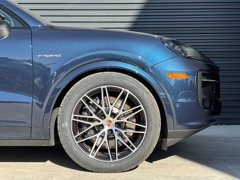 New 2026 Porsche Cayenne E-Hybrid Coupe image 11