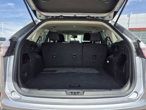 Used 2024 Ford Edge SE image 20