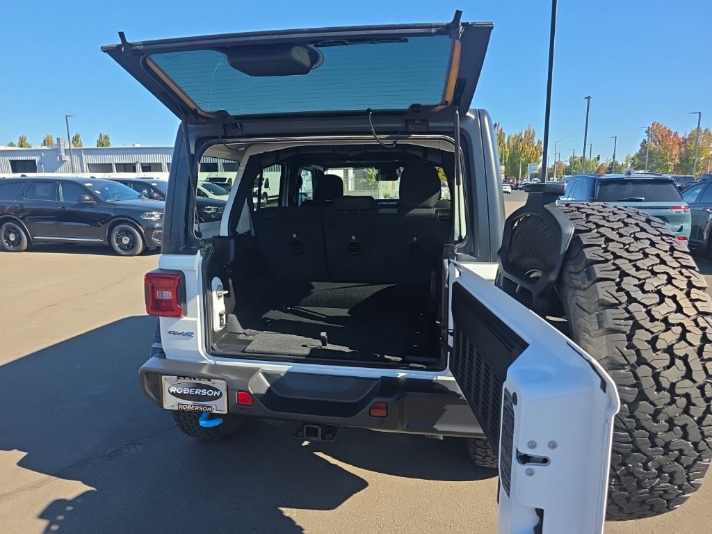 Used 2024 Jeep Wrangler Unlimited Rubicon 4xe w/ Technology Group AWD/4WD image 12