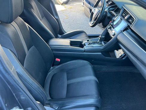 Used 2019 Honda Civic Sport image 9