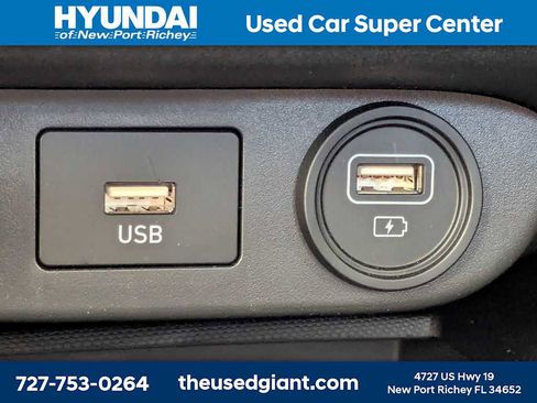 Used 2023 Hyundai Elantra SE FWD image 20