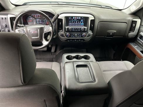 Used 2019 GMC Sierra 1500 SLE w/ SLE Value Package AWD/4WD image 4