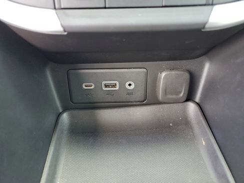 Used 2023 GMC Terrain SLE image 26