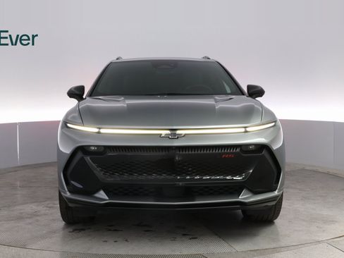 Used 2024 Chevrolet Equinox EV RS image 3