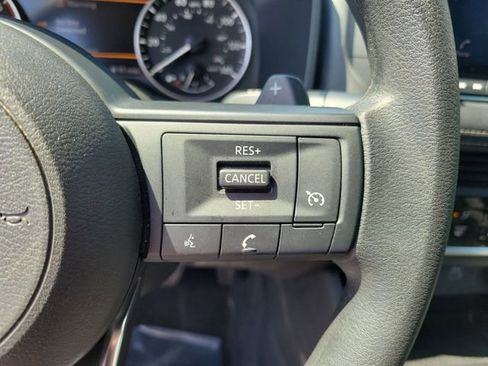 Used 2023 Nissan Rogue S AWD/4WD image 15