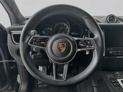 Certified 2018 Porsche Macan Turbo AWD/4WD image 15